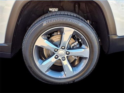 Used 2021 Jeep Grand Cherokee L Limited image 6