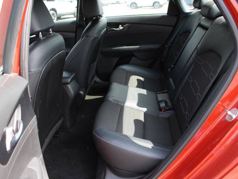 Used 2023 Kia Forte GT-Line w/ GT-Line Premium Package FWD image 16