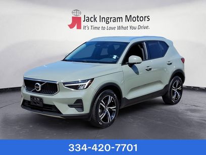 Used 2023 Volvo XC40 B5 Core