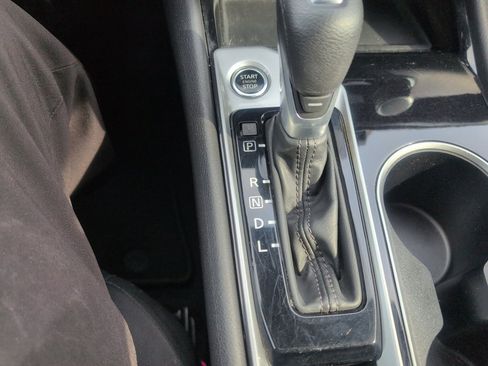Used 2024 Nissan Altima 2.5 SV FWD image 24