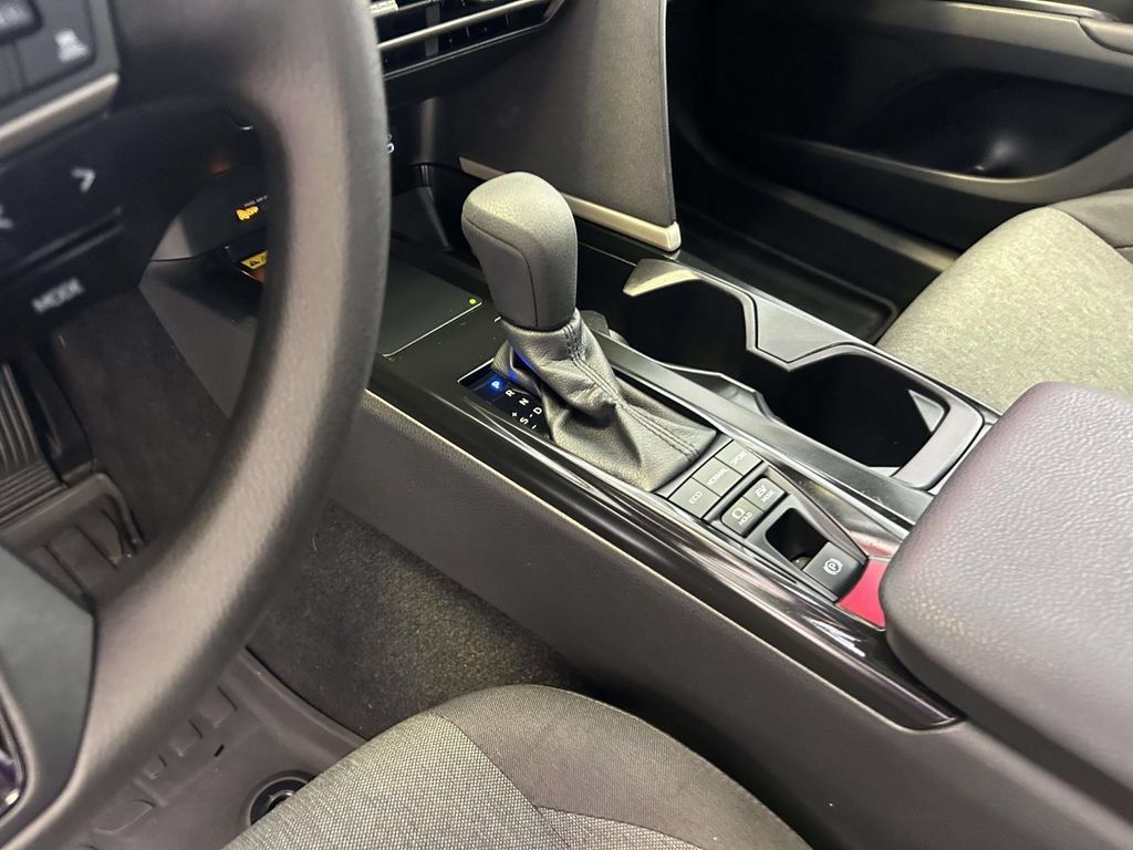 Used 2026 Toyota Camry LE FWD image 20
