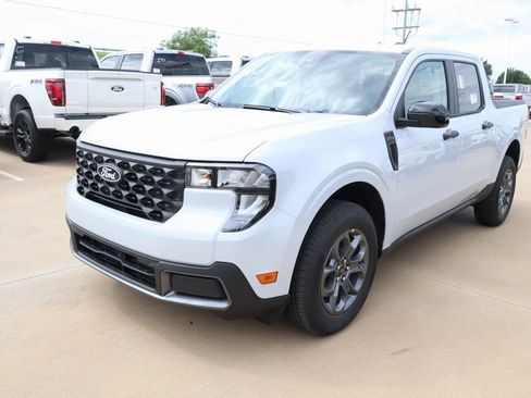 New 2025 Ford Maverick XLT w/ XLT Luxury Package image 10