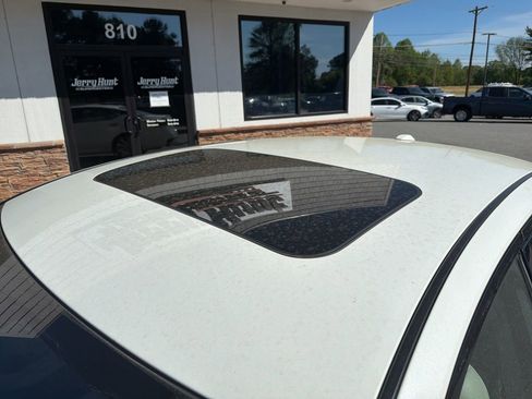 Used 2023 Nissan Altima 2.5 SL image 12