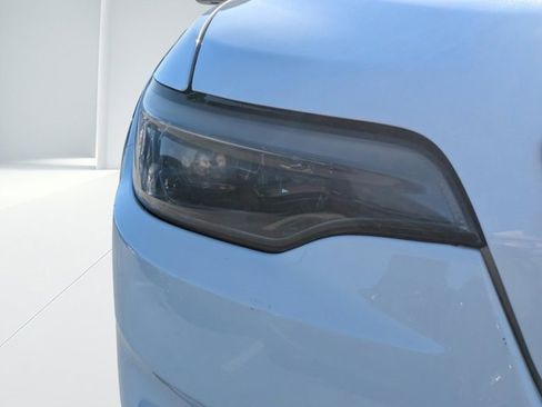 Used 2019 Jeep Cherokee Limited image 8