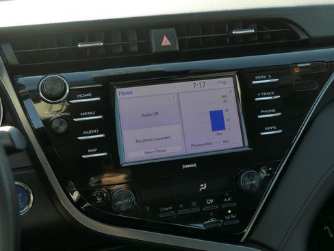 Used 2020 Toyota Camry LE w/ Fleet Convenience Package FWD image 17
