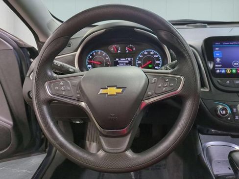 Used 2025 Chevrolet Malibu LT FWD image 17