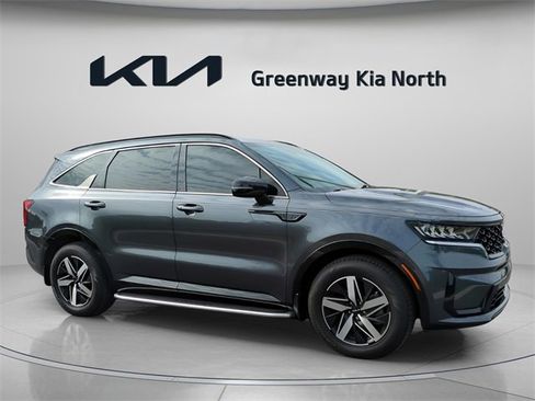 Certified 2022 Kia Sorento S image 1