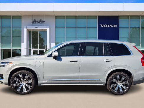Certified 2025 Volvo XC90 T8 Ultra w/ Protection Package Premier image 3