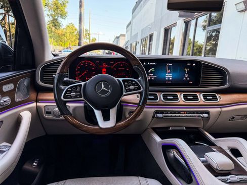 Used 2020 Mercedes-Benz GLS 450 4MATIC image 20