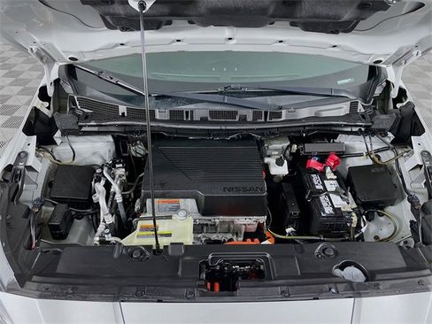 Used 2021 Nissan Leaf SV image 32