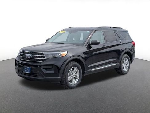 Certified 2023 Ford Explorer XLT w/ Class IV Trailer Tow Package image 5