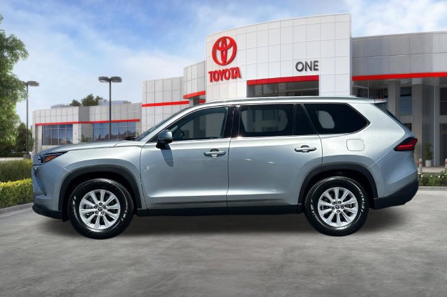 Used 2024 Toyota Grand Highlander AWD Hybrid image 9
