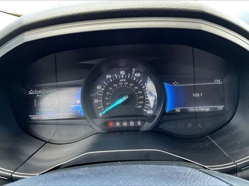 Used 2022 Ford Edge SE w/ Black Appearance Package image 17