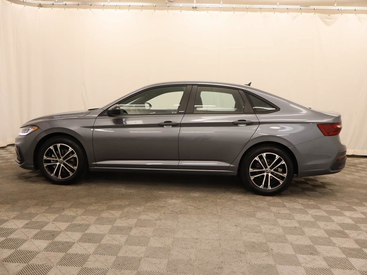 Certified 2025 Volkswagen Jetta Sport FWD image 3