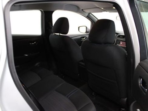 Used 2019 Nissan Leaf FWD image 24