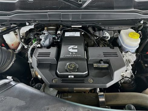 Used 2024 RAM 2500 Laramie image 31