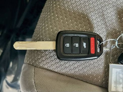 Used 2018 Honda HR-V LX image 33