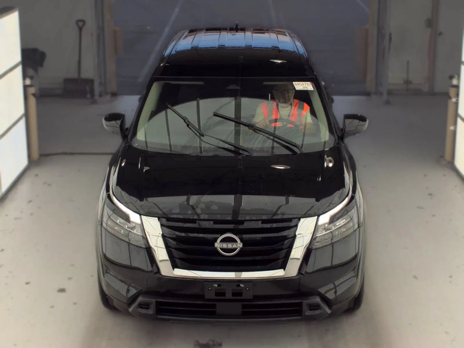 Used 2024 Nissan Pathfinder S AWD/4WD image 2
