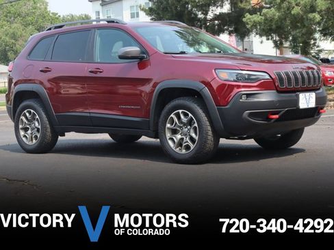 Used 2020 Jeep Cherokee Trailhawk w/ Cold Weather Group AWD/4WD image 1