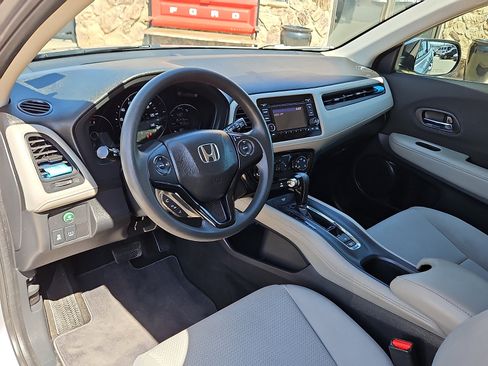 Used 2022 Honda HR-V LX image 11