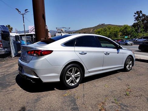 Used 2018 Hyundai Sonata Limited FWD image 9