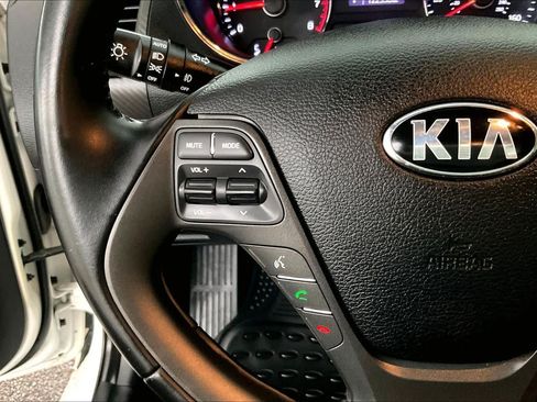 Used 2016 Kia Forte Koup EX FWD image 19