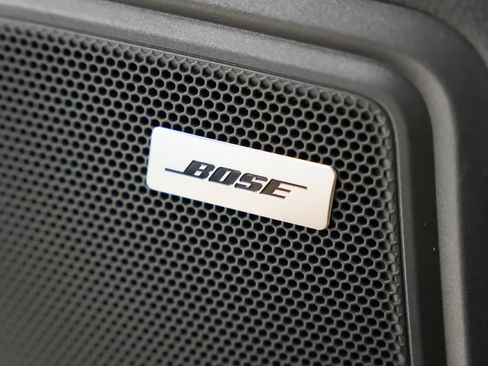 New 2026 Porsche Macan image 17