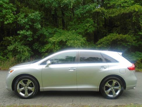 Used 2012 Toyota Venza Limited w/ Tow Pkg AWD/4WD image 8