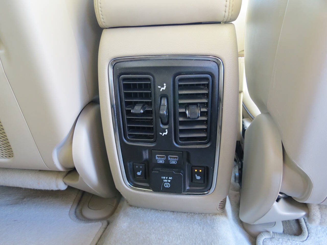 Used 2017 Jeep Grand Cherokee Overland AWD/4WD image 21
