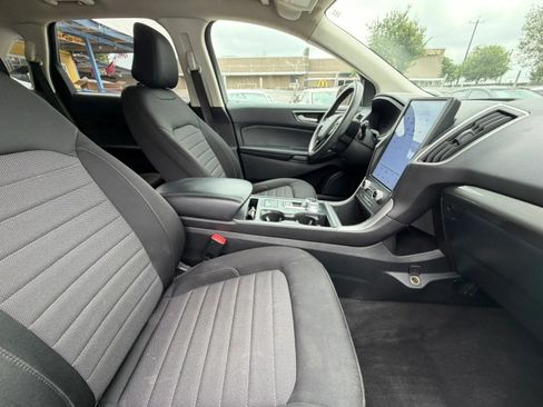 Used 2022 Ford Edge SE w/ Black Appearance Package AWD/4WD image 16