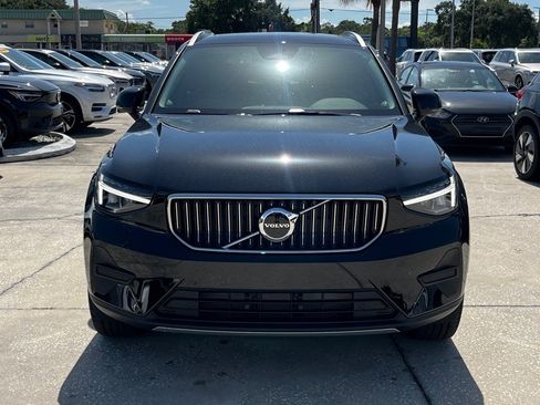 New 2025 Volvo XC40 B5 Core w/ Protection Package Premier image 2