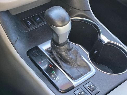 Used 2016 Toyota Highlander XLE image 20