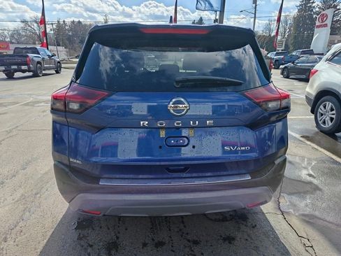 Used 2021 Nissan Rogue SV image 5