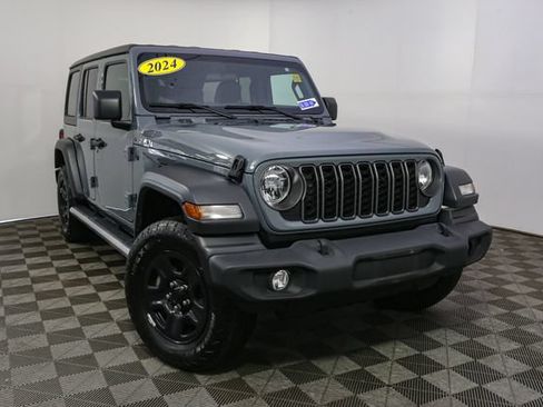 Used 2024 Jeep Wrangler Unlimited Sport AWD/4WD image 3