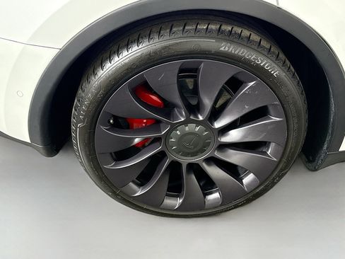 Used 2021 Tesla Model Y Performance image 32