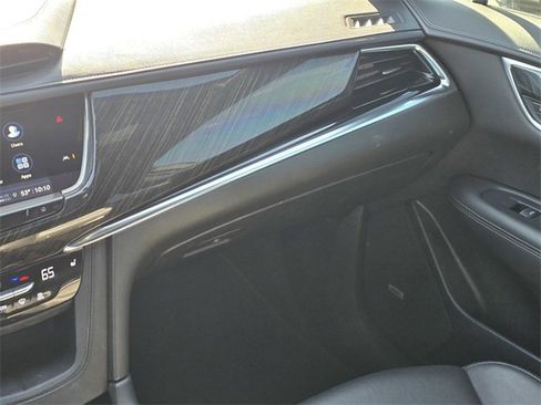 Used 2021 Cadillac XT6 Premium Luxury image 19