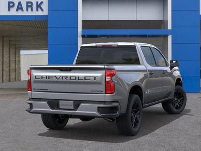 New 2026 Chevrolet Silverado 1500 Custom w/ LPO, Dark Essentials Package