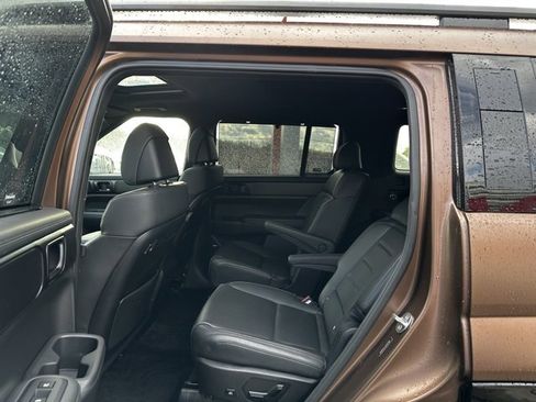 Used 2024 Hyundai Santa Fe Calligraphy image 15