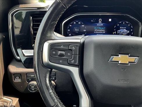 Used 2022 Chevrolet Silverado 1500 LT AWD/4WD image 12