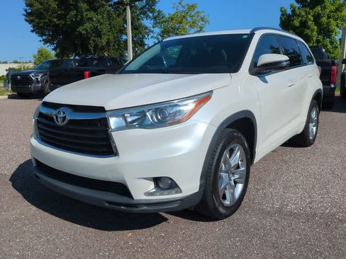 Used 2016 Toyota Highlander Limited FWD image 2
