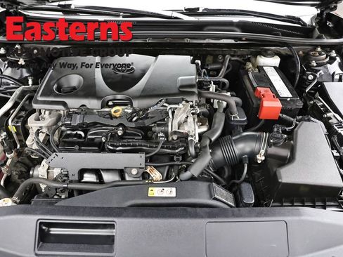 Used 2019 Toyota Camry LE FWD image 7