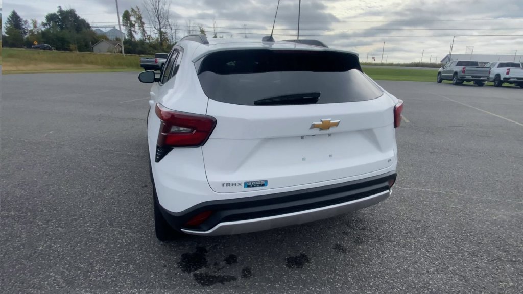 Certified 2024 Chevrolet Trax LT FWD image 7