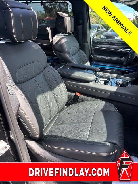 Used 2026 Jeep Grand Wagoneer Summit AWD/4WD image 7