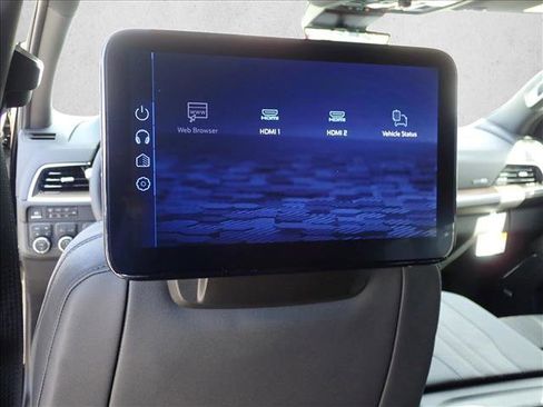 New 2026 Chevrolet Suburban High Country AWD/4WD image 9