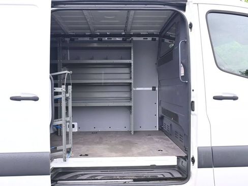 Used 2023 Mercedes-Benz Sprinter 2500 image 12