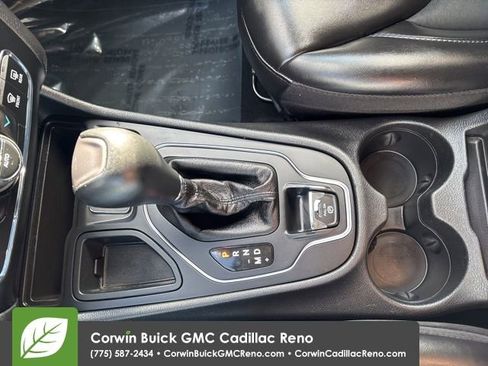 Used 2019 Jeep Cherokee Latitude Plus w/ Comfort/Convenience Group image 26