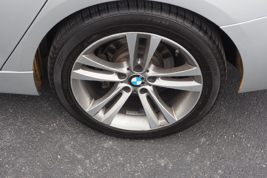 Used 2016 BMW 328i Gran Turismo xDrive AWD/4WD image 9