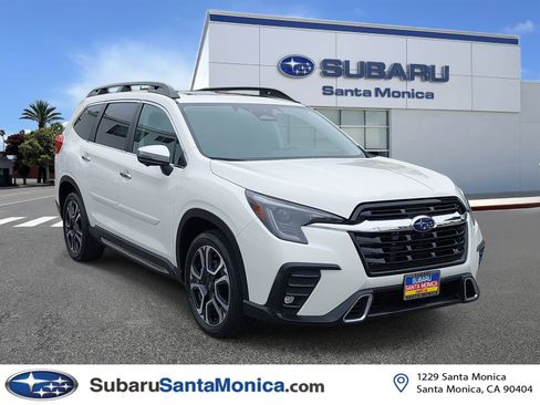Used 2023 Subaru Ascent Touring AWD/4WD image 1