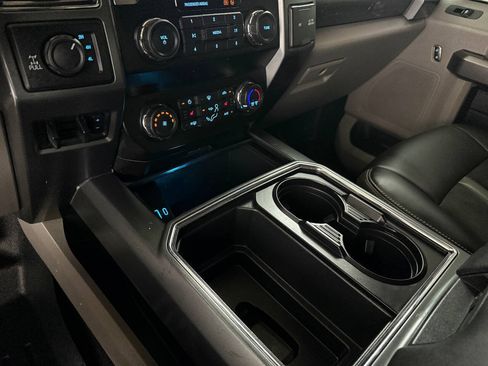 Used 2022 Ford F250 XLT w/ XLT Premium Package AWD/4WD image 47