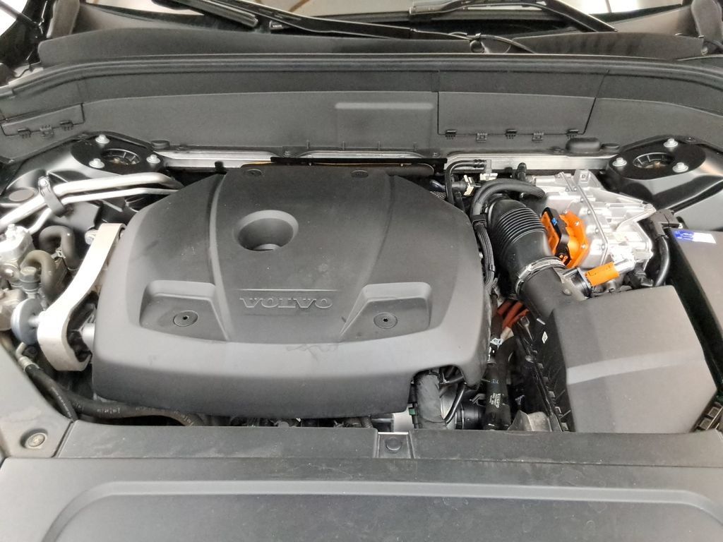 Used 2023 Volvo XC90 T8 Plus AWD/4WD image 18